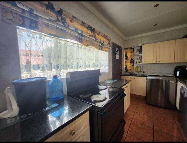 4 BEDROOM HOUSE FOR SALE IN IMPALA PARK